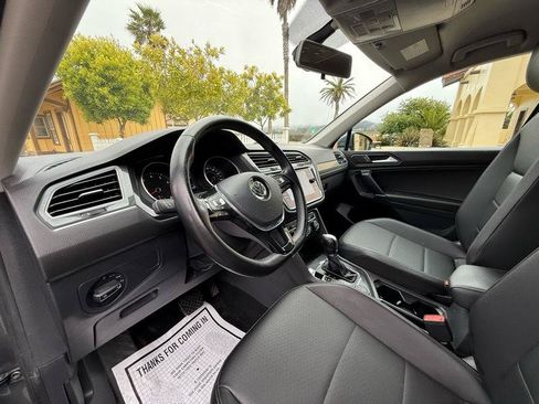 Used 2018 Volkswagen Tiguan SE AWD/4WD image 31