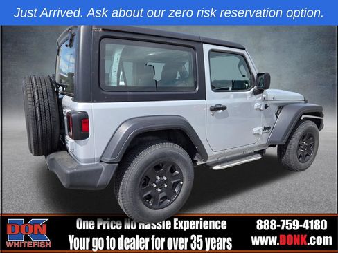 Used 2022 Jeep Wrangler Sport AWD/4WD image 5