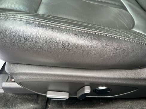 Used 2013 Lincoln MKZ FWD image 21
