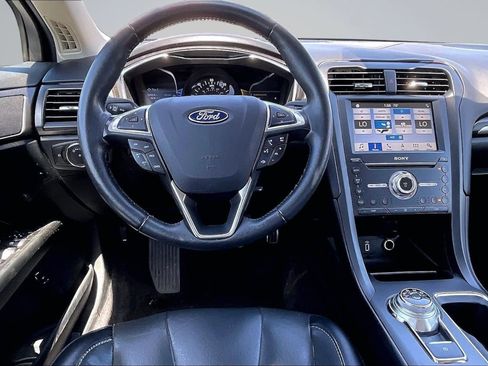 Used 2017 Ford Fusion Energi Titanium image 5