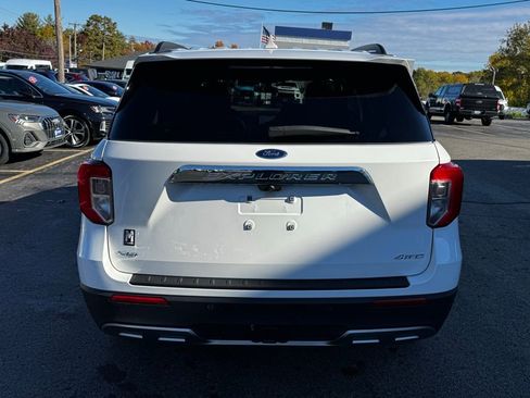 Used 2023 Ford Explorer XLT w/ Equipment Group 202A image 10