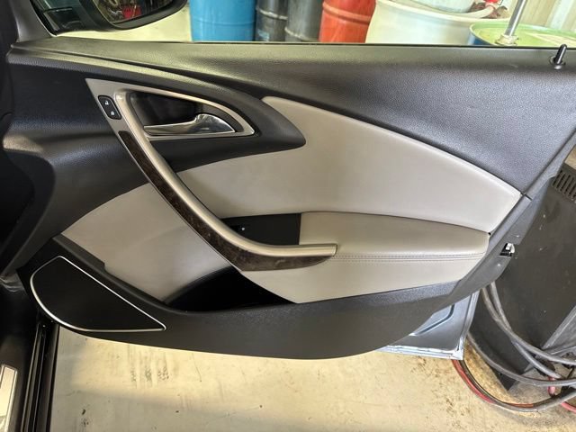 Used 2014 Buick Verano Convenience FWD image 19