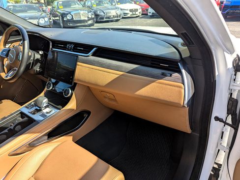 Used 2023 Jaguar F-PACE S image 34