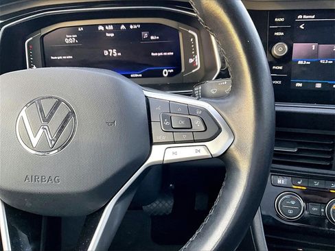 Used 2022 Volkswagen Jetta SEL image 17