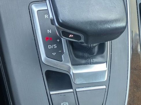 Used 2018 Audi Q5 Premium Plus image 13