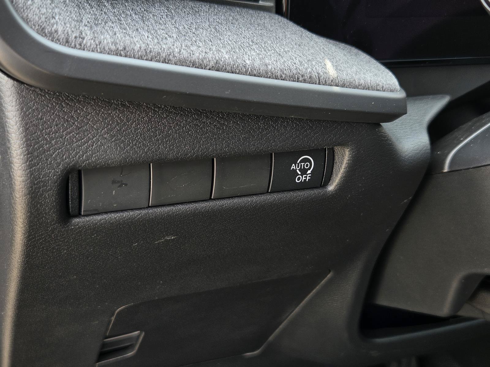 New 2027 Nissan Kicks S FWD image 17