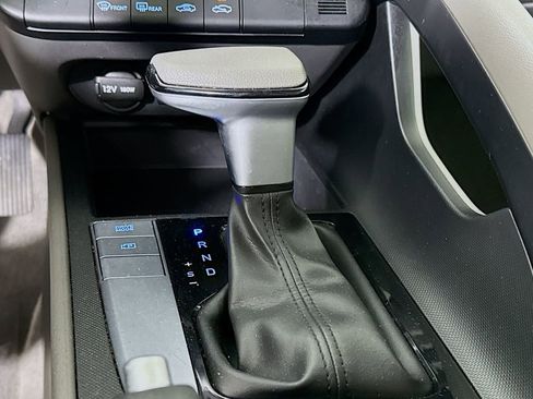 Certified 2024 Hyundai Elantra SEL image 11