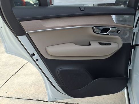 New 2026 Volvo XC90 B6 Ultra w/ Lounge Package image 16