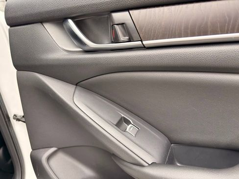 Used 2020 Honda Accord EX-L image 36
