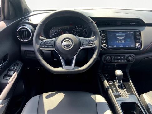 Used 2024 Nissan Kicks SR w/ SR Premium Package image 8
