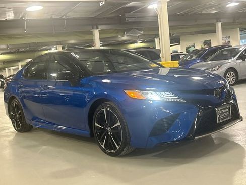 Used 2020 Toyota Camry XSE image 1