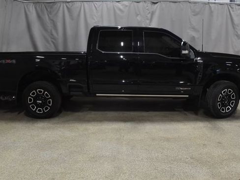 Used 2025 Ford F250 Platinum image 3