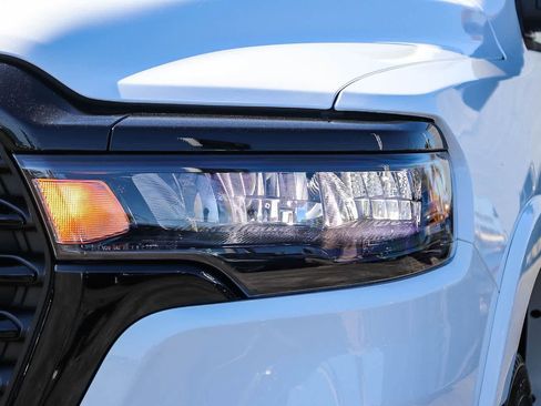 New 2026 RAM 1500 Laramie AWD/4WD image 8