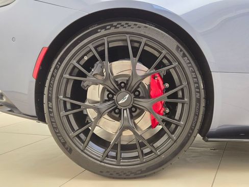 Used 2025 Aston Martin DB12 Coupe RWD image 7