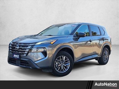 Used 2024 Nissan Rogue S image 1