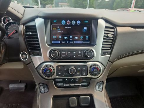 Used 2016 Chevrolet Suburban LT w/ Luxury Package AWD/4WD image 19