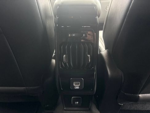 Used 2023 Jeep Compass Limited AWD/4WD image 10