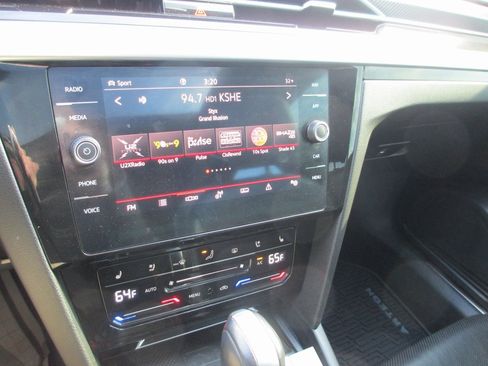 Used 2023 Volkswagen Arteon SEL Premium image 25