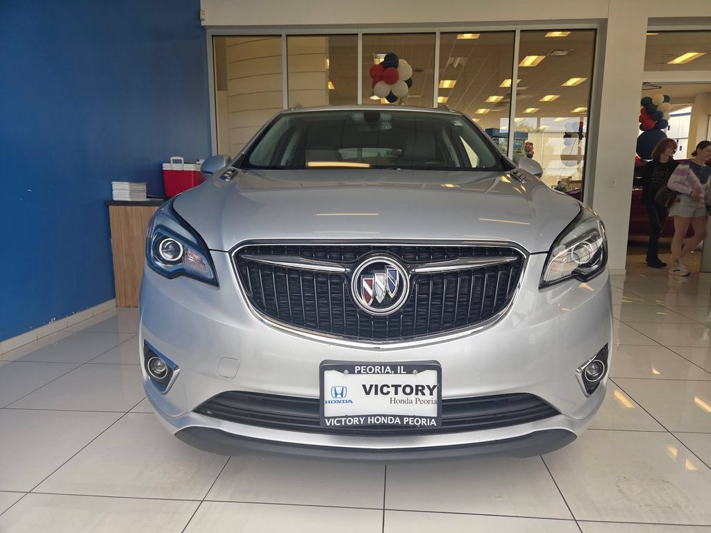Used 2019 Buick Envision Essence FWD image 2