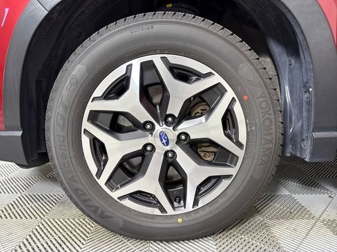 Used 2019 Subaru Forester Premium w/ All-Weather Package image 18