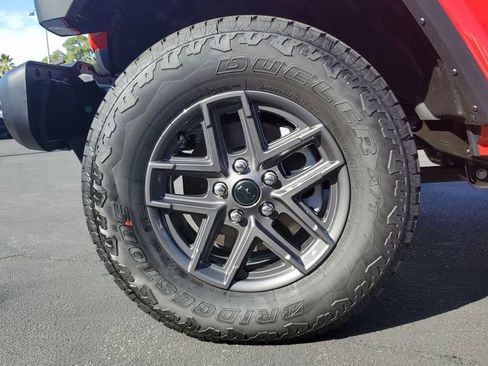 New 2026 Jeep Gladiator Sport image 7