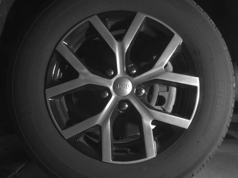 Used 2023 Jeep Grand Cherokee L Limited w/ Luxury Tech Group II image 11