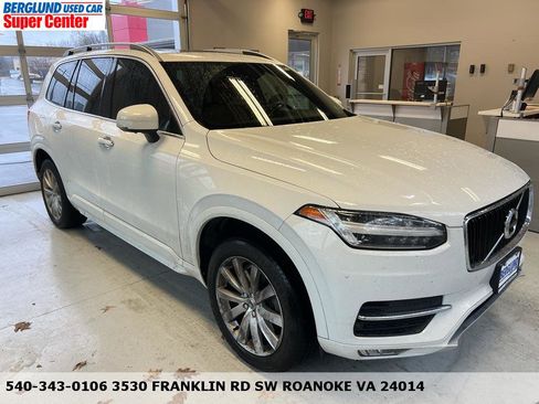 Used 2017 Volvo XC90 T6 Momentum w/ Vision Package image 1