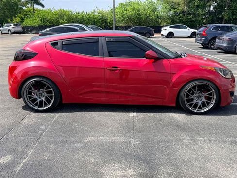 Used 2015 Hyundai Veloster FWD image 7