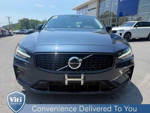 Used 2023 Volvo S60 B5 Plus w/ Climate Package AWD/4WD image 3