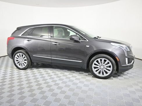 Used 2018 Cadillac XT5 Platinum w/ Driver Assist Package AWD/4WD image 8