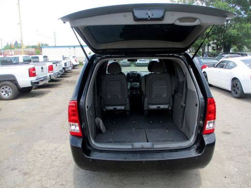 Used 2012 Kia Sedona LX image 6