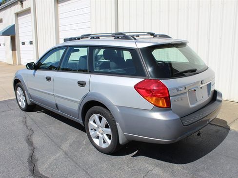 Used 2006 Subaru Outback 2.5i AWD/4WD image 4