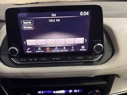 Certified 2025 Nissan Rogue SV image 21