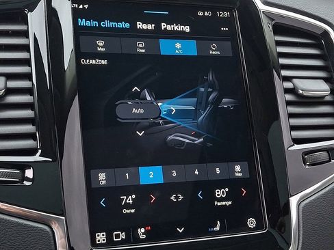 Used 2023 Volvo XC90 B6 Ultimate w/ Protection Package Premier image 16