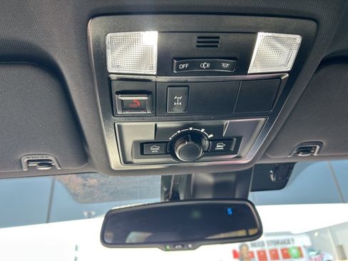 Used 2021 Toyota Tacoma TRD Off-Road image 16