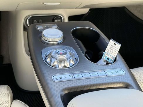 Used 2023 Genesis GV60 Advanced image 19