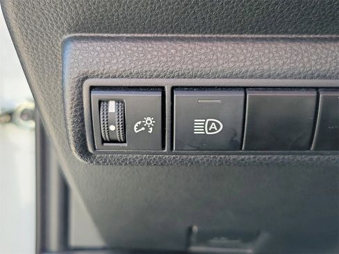 Used 2023 Toyota Corolla LE image 29