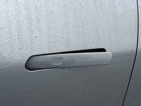 New 2026 Chevrolet Equinox EV LT image 21