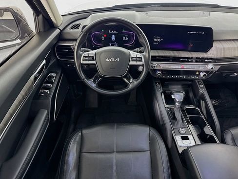 Used 2024 Kia Telluride EX w/ EX Captain's Chair Package image 24
