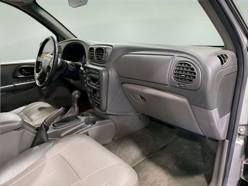 Used 2002 Chevrolet TrailBlazer LTZ image 13