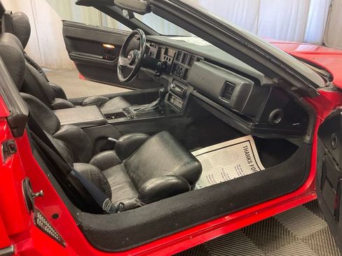 Used 1989 Chevrolet Corvette Coupe RWD image 4