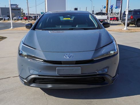 New 2026 Toyota Prius LE image 3