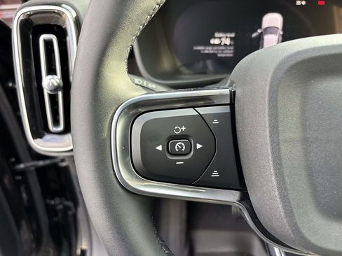 Used 2024 Volvo XC40 Recharge Core w/ Protection Package Premier image 17