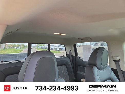Used 2017 Chevrolet Colorado Z71 w/ Z71 Midnight Edition AWD/4WD image 17