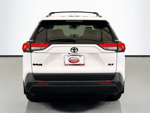 New 2025 Toyota RAV4 XLE image 5