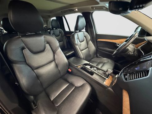 Used 2021 Volvo XC90 T6 Momentum w/ Advanced Package AWD/4WD image 23