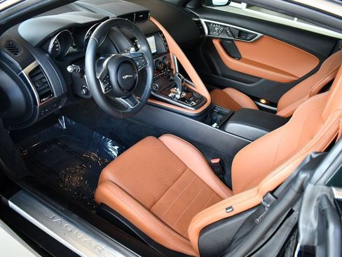 Used 2018 Jaguar F-TYPE Coupe RWD image 36