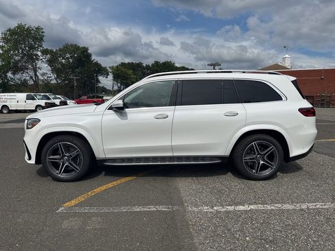 New 2026 Mercedes-Benz GLS 450 4MATIC image 5