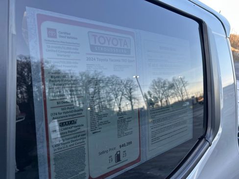 Certified 2024 Toyota Tacoma TRD Sport w/ TRD Sport Upgrade Package image 30