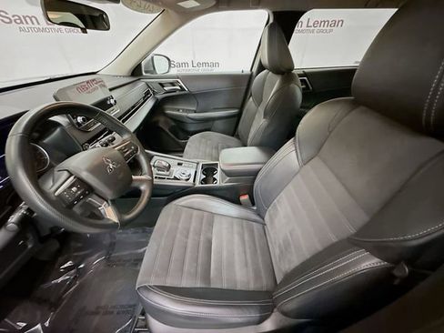 Used 2024 Mitsubishi Outlander SE Black Edition image 20